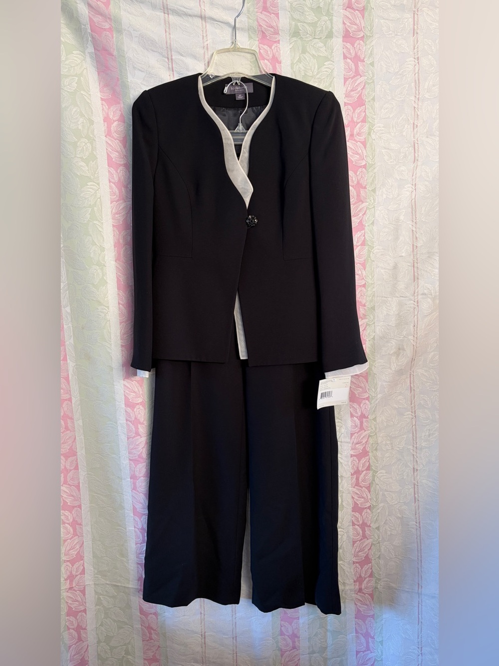 NWT Liz Claiborne 2P Black Pant Suit Layered Contrast Collarless 2 Pc